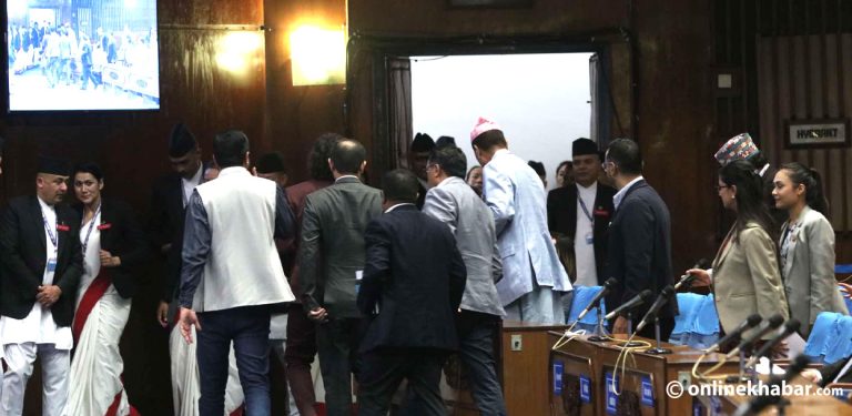 संसद् अवरोधमा अर्को रेकर्ड, ५९ औं दिन पनि बाहिरिए रास्वपा र राप्रपा