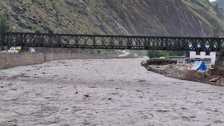 भेरी नदी खतराको सतह नजिक, सतर्क रहन आग्रह
