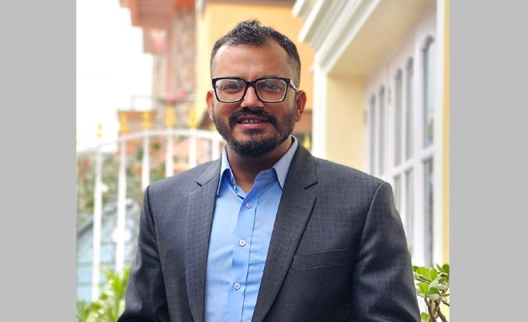 पाँडेले ‘झरी पछिको इन्द्रेणी’ फिल्म निर्देशन गर्ने