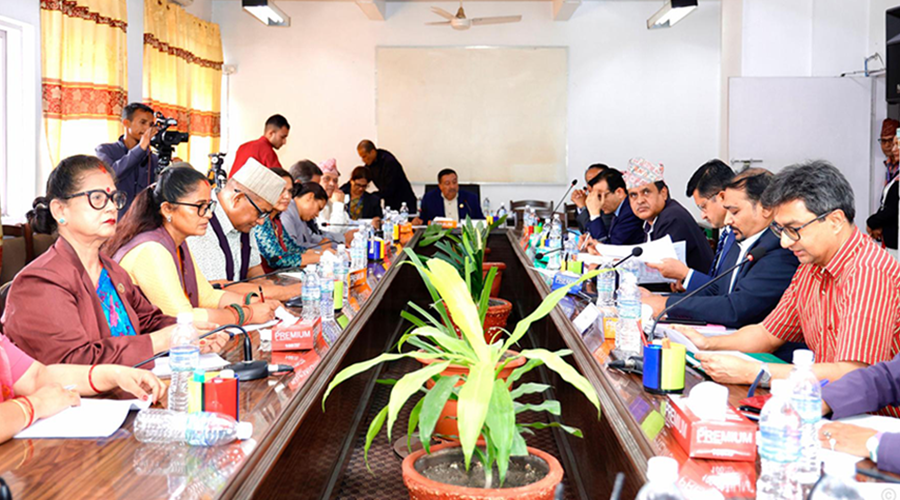 बैंक तथा वित्तीय संस्था सम्बन्धी विधेयक पुनर्लेखन जरुरी छैन : सचिव घिमिरे
