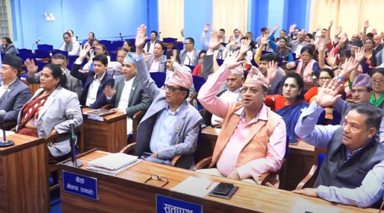 रस्साकस्सीका बीच बागमतीको बजेट बहुमतले पारित