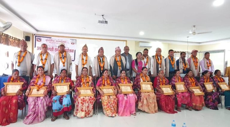सुन्दरहरैँचाले भेट्यो एक दर्जन ढुकुर जोडी