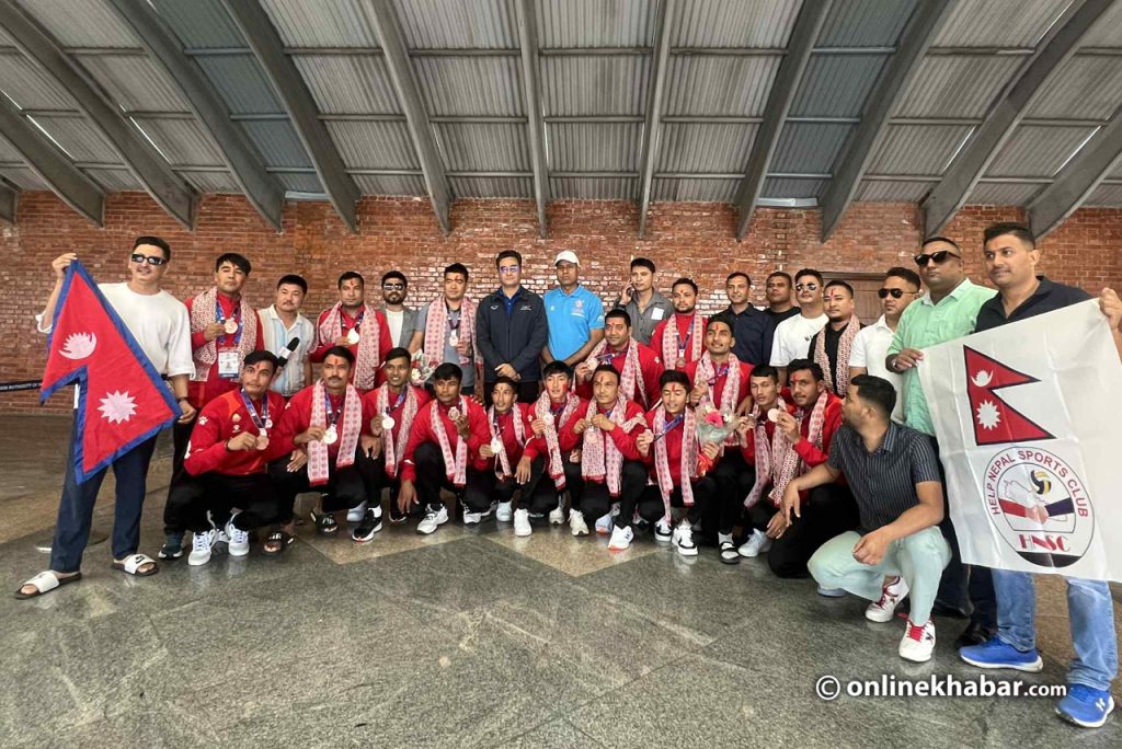 हेल्प नेपाल स्पोर्ट्स क्लब स्वदेश फर्कियो