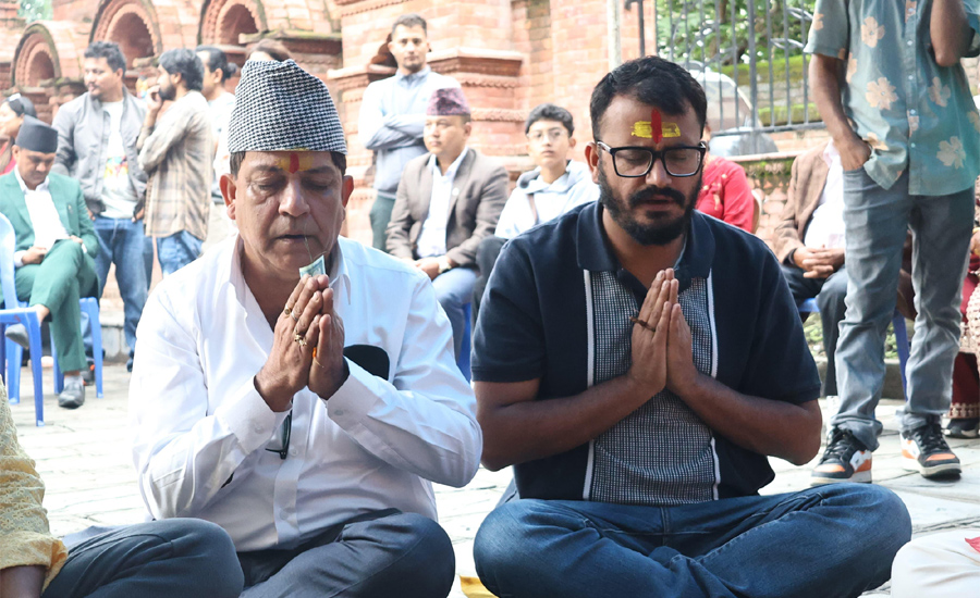 पाँडेले थाले ‘झरीपछिको इन्द्रेणी’ छायांकन, बालेनले गीत गाउने