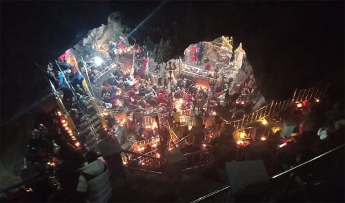 त्रिधार्मिकस्थल हलेसी ‘बोलबम’ मेला, अधिकांश दर्शनार्थी भारतीय