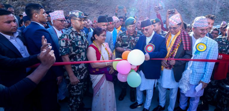 हुम्ला पुगेर प्रधानमन्त्रीले गरे बेलिब्रिज उद्घाटन, सिमकोटमा अब राष्ट्रिय सडक