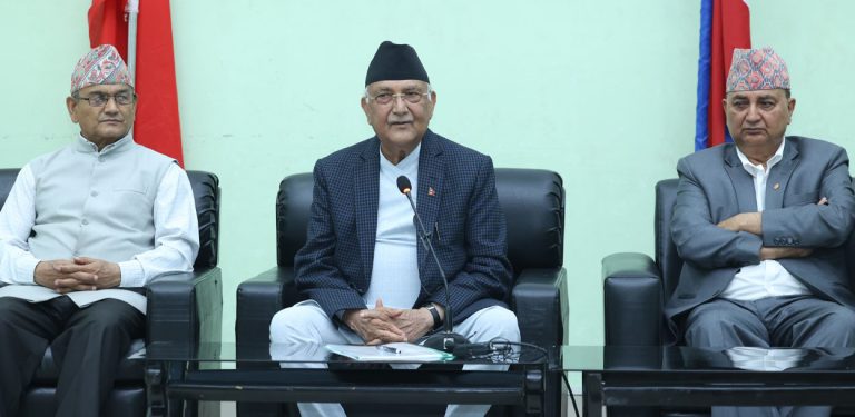 सबै नेपालीले खुसीका साथ खीर खान पाउनुपर्छ : प्रधानमन्त्री