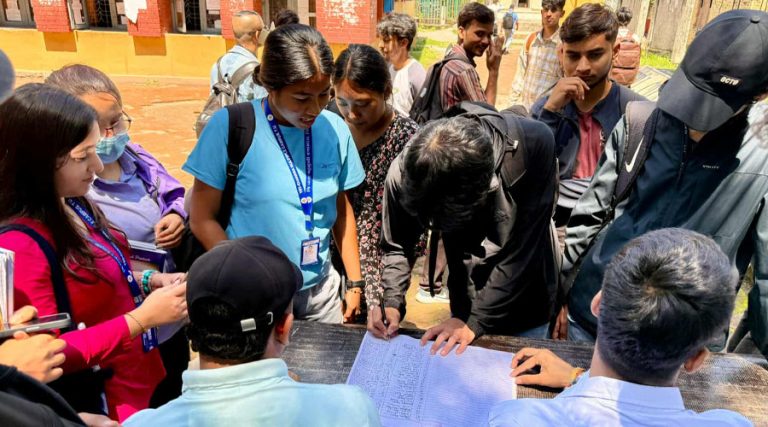खुला प्रतिस्पर्धाबाट शिक्षक र मेरिटका आधारमा उपकुलपति नियुक्त गर्न भन्दै नेविसंघको हस्ताक्षर अभियान