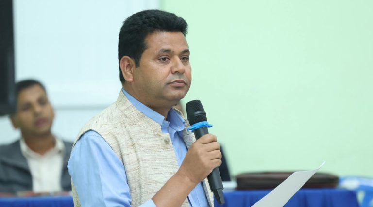 जिल्ला कमिटीलाई समन्वयकारी भूमिकामा सीमित गर्न आचार्यको प्रस्ताव