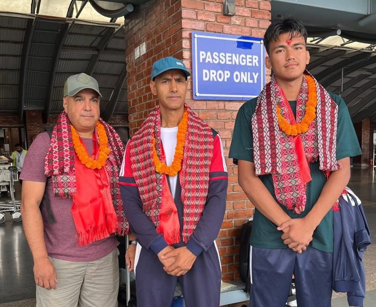वर्ल्ड युथ सभात च्याम्पियनसिपमा सहभागी हुन नेपाली टोली तास्केन्त प्रस्थान