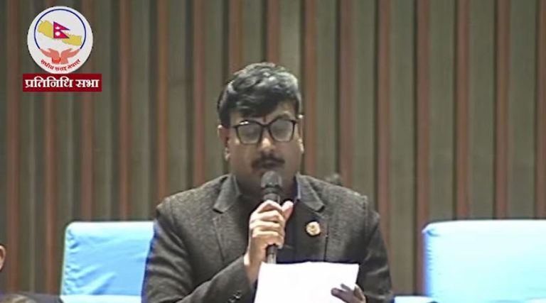 ‘सरकार भन्छ भ्रष्टाचारीको अनुहार हेर्दैनौं, तर काण्डमा मुछिएकाहरु अझै मन्त्री ?’