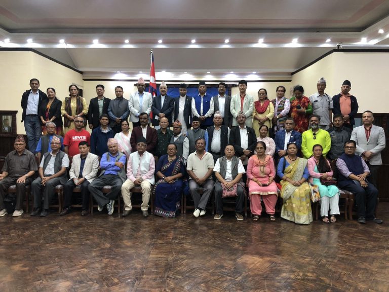 बालुवाटारमा ओलीको ब्रिफिङ : एमालेमा मलाई धक्का दिन विद्या बाहेक कसैको दम छैन
