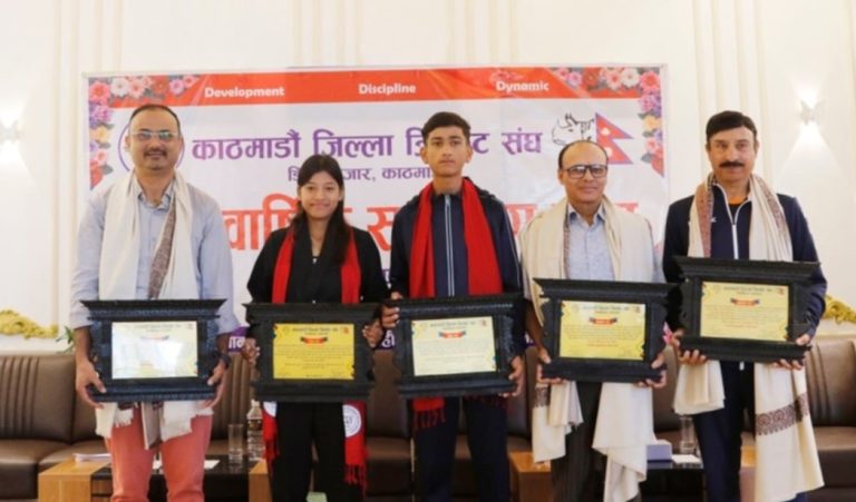 काठमाडौं जिल्ला क्रिकेट संघद्वारा पाँच क्रिकेटकर्मी सम्मानित