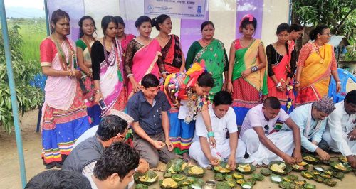 थारू बाहुल्य गाउँमा हर्सोल्लासका साथ मनाइयो ‘अटवारी’