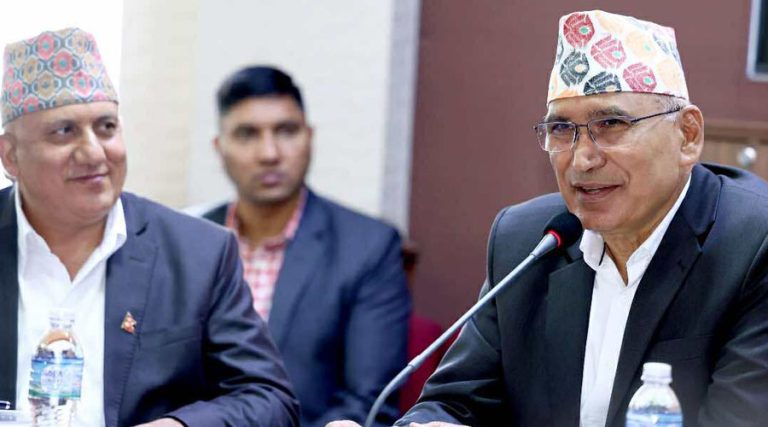 बजेट लक्ष्य भेट्ने गरी काम गर्न कर्मचारीलाई अर्थमन्त्रीको निर्देशन
