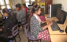 प्रविधिले पनि छाडेन महिला विभेद