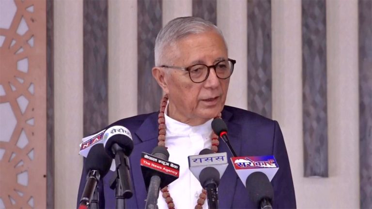 देश उकास्ने जिम्मा विद्यालय, राजनीतिज्ञ र कर्मचारीको : शेखर कोइराला