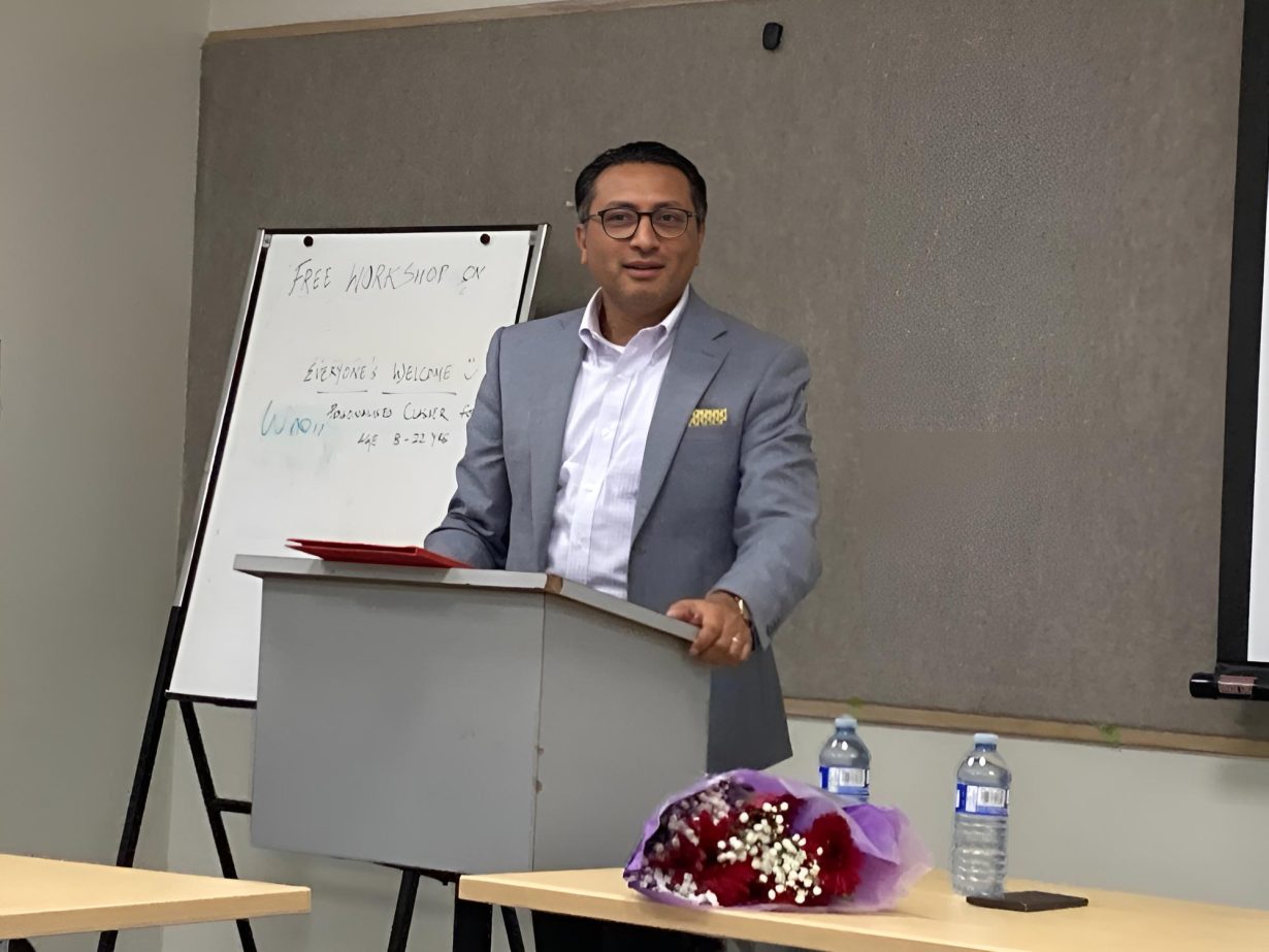 कांग्रेस-एमालेले दलीय भागबण्डा गरेर सत्ता कब्जा गरिरहेका छन् : डा. वाग्ले