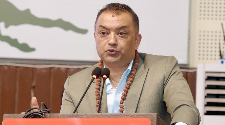 असन्तुष्टिको आगोमा मट्टितेल छर्कने काम भइरहेको छ : गगन थापा