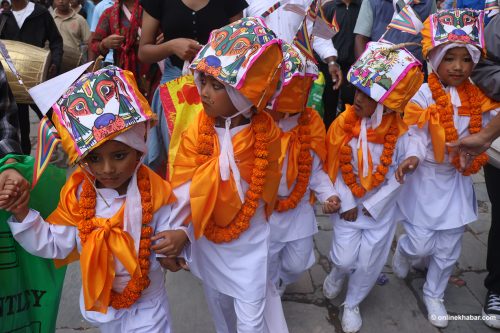यसरी मनाइयो गाईजात्रा (तस्वीरहरू)