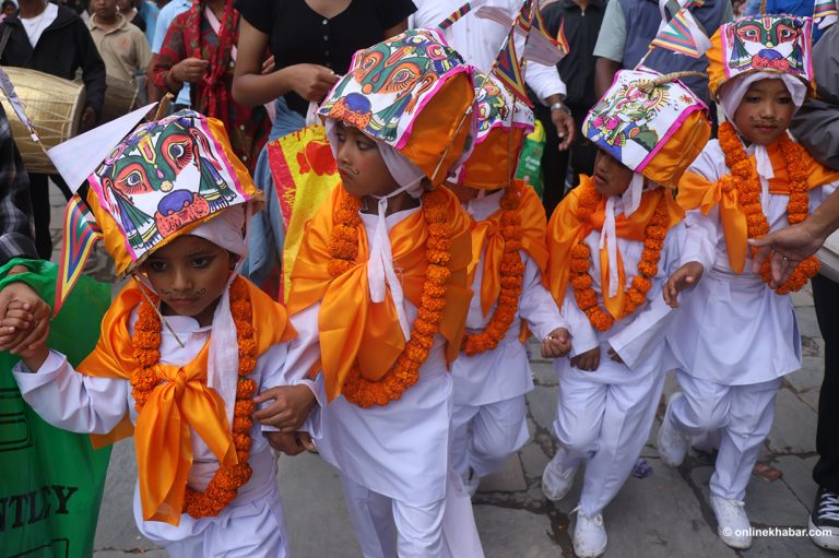 यसरी मनाइयो गाईजात्रा (तस्वीरहरू)
