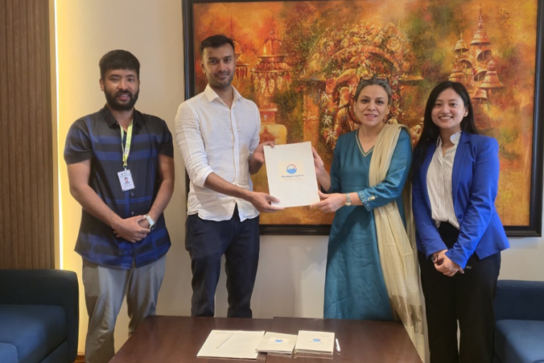 हिमालयन एभरेस्ट इन्स्योरेन्सले गर्‍यो डोको रिसाइक्लर्ससँग सहकार्य