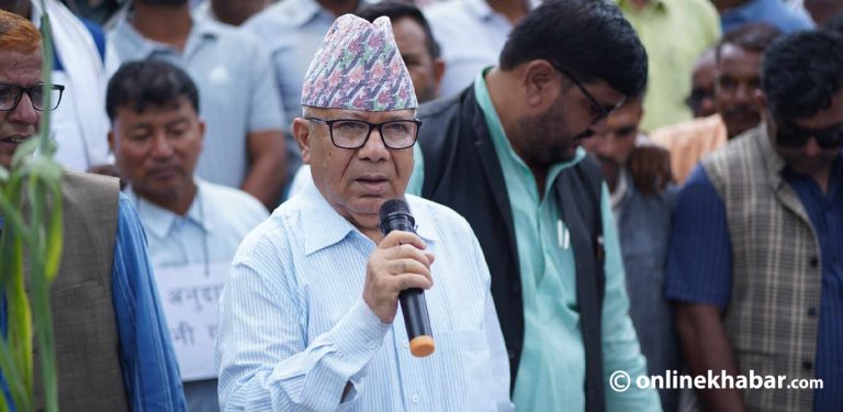 उखु किसानको माग जायज छ, सधैं हातेमालो गर्छौं : माधव नेपाल