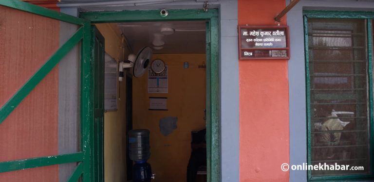 सांसदहरूलाई उपत्यका नछाड्न एमालेले पठायो सूचना