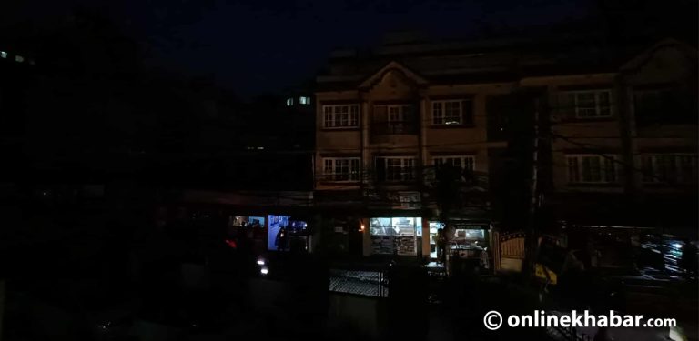 काठमाडौंसहितका जिल्लामा विद्युत् अवरुद्ध, भएको के हो ?