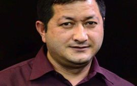 नेत्र केसी