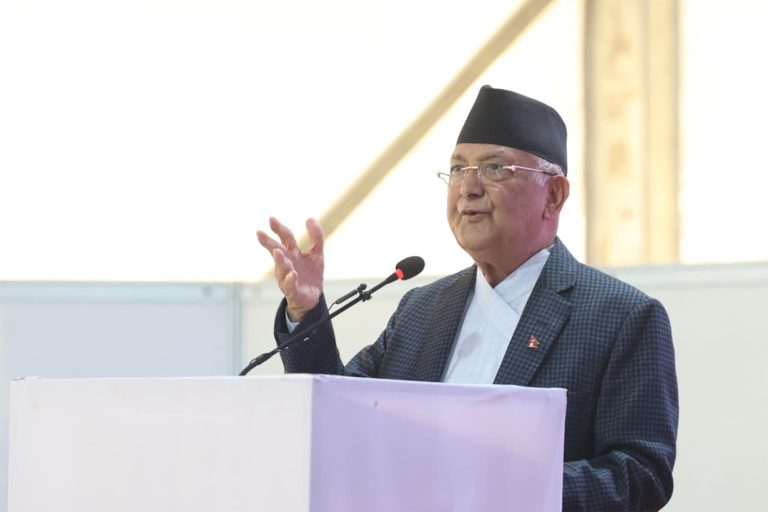नेपालमा लगानी र काम गर्न कुनै बाधा छैन :  प्रधानमन्त्री