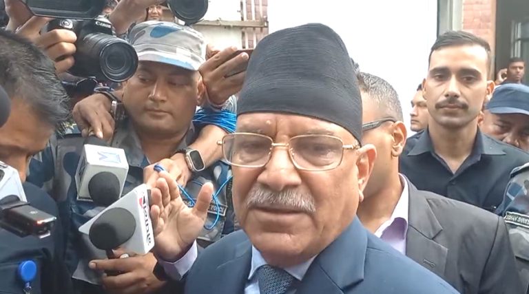 रवि भेटेपछि प्रचण्डले भने- दुब्लाउनुभएछ, अनुहारमै देखिन्छ