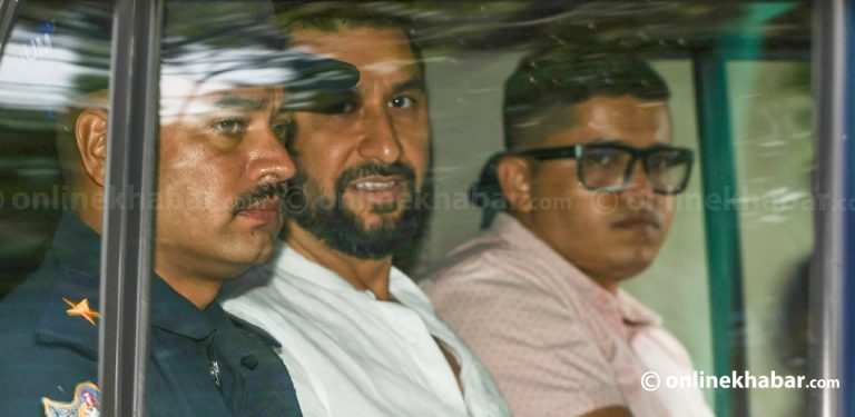 रविलाई आयल निगमको गेटबाट निकालियो, नख्खु कारागार लगिंदै