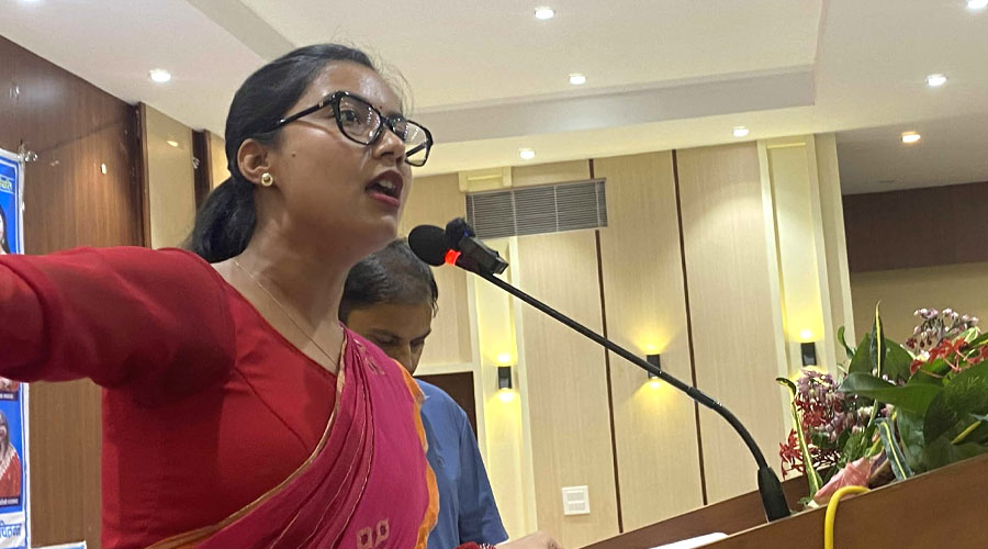 चितवनबासीलाई सोबिताको आग्रह- अभिभावकविहीन बनेको नसोच्नुस्, रविको भिजन पूरा गर्नुछ