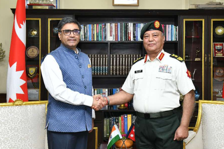 भारतीय विदेशसचिवले जंगीअड्डा पुगेर प्रधानसेनापति भेटे