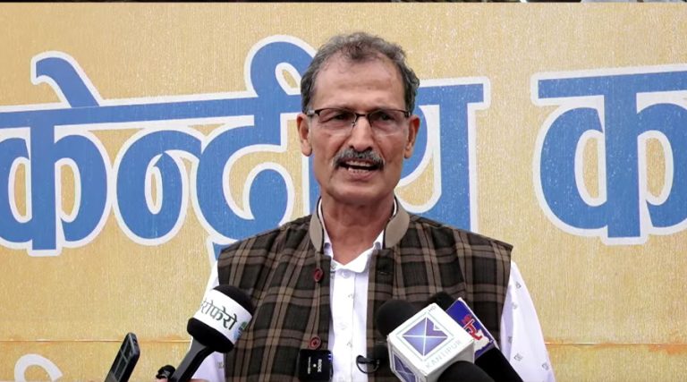 स्थायी कमिटीमा कसैले पनि प्रचण्डले आत्मालोचना गर्नुपर्छ भन्नुभएन : अग्नि सापकोटा