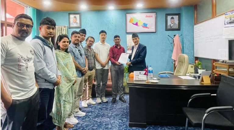 सीटीईभीटीसँग अखिल क्रान्तिकारीको ११ बुँदे माग