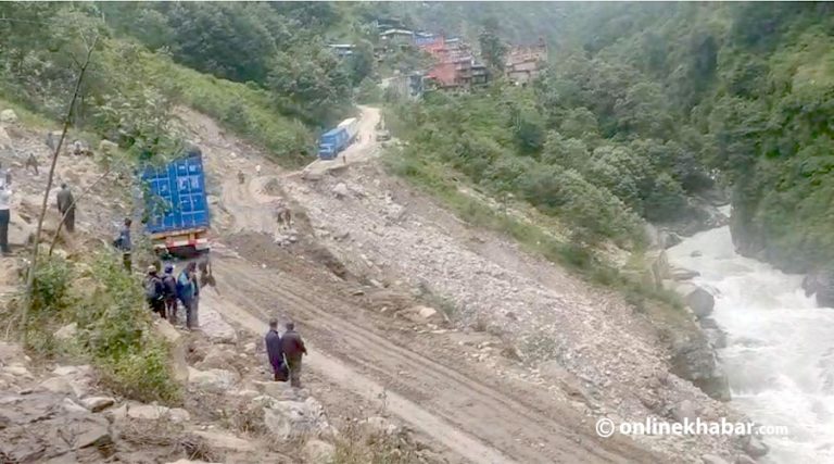 चल्यो अरनिको राजमार्ग, प्राविधिक र उपकरण परिचालन निरन्तर