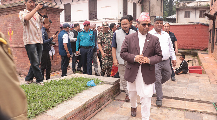पशुपति क्षेत्र अवलोकनमा पुगे पर्यटनमन्त्री