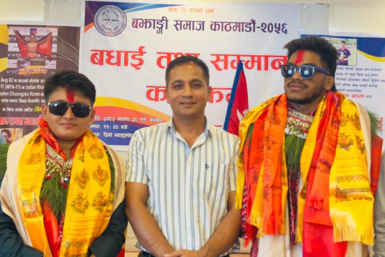 एमएमए फाइटर रवीन्द्र र क्रिकेटर सम्झनालाई बझाङी समाजको सम्मान