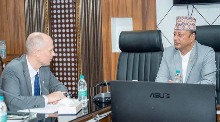 ऊर्जामन्त्री खड्कासँग एमसिसीका सहायक उपाध्यक्ष विङ्गलको शिष्टाचार भेट