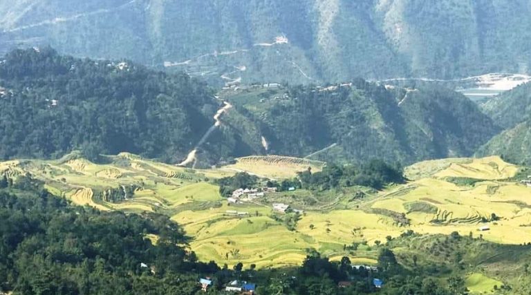 काभ्रेमा दुई गाउँका स्थानीयले ५० वर्षपछि लालपूर्जा पाउँदै