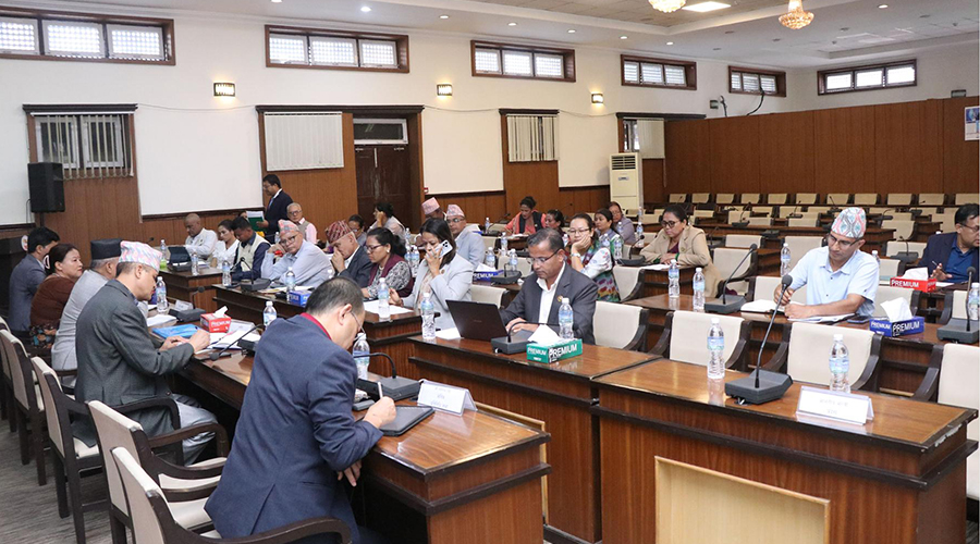 संघीय सरकारलाई स्थानीय सरकारको प्रश्न : भूमि विधेयक संविधानभन्दा माथि हो ?