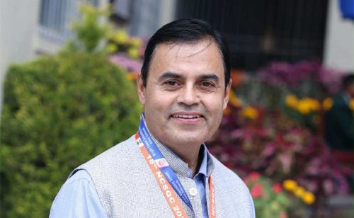 एउटा एउटा फूल बाँडौ