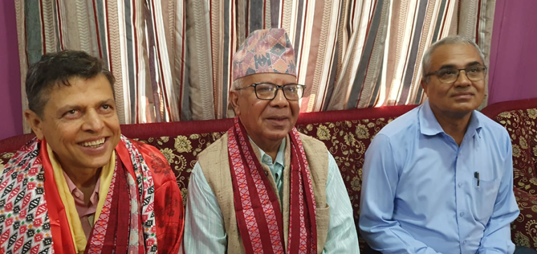 ओलीले देशलाई पीडा दिए, अख्तियारको मुद्दा प्रतिशोध हो : माधव नेपाल