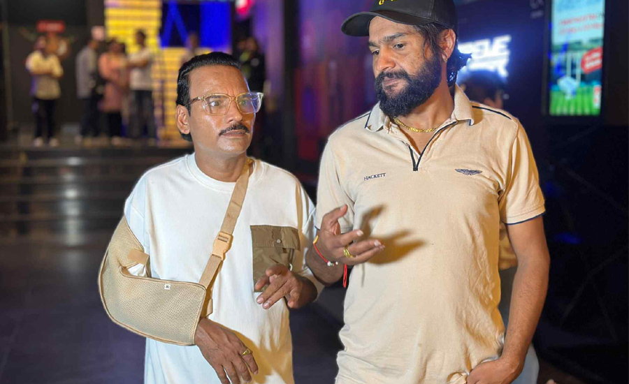 ब्याडमिन्टन खेल्दा घाइते भए माग्ने बुढा, फिल्मको काम प्रभावित