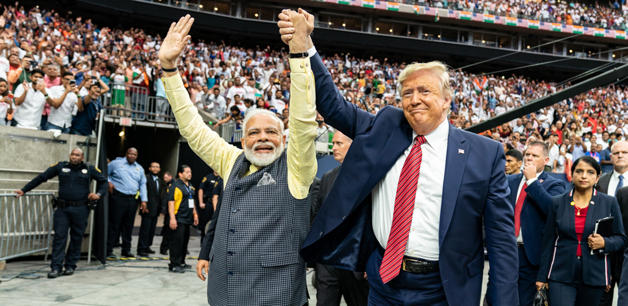 मोदीलाई ‘अबकी बार, ट्रम्प सरकार’ को उपहार : ५० प्रतिशत भन्सार
