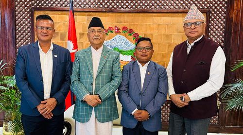 मन्त्री फेर्न कोशीका मुख्यमन्त्रीले गरे प्रधानमन्त्री र देउवासँग छलफल
