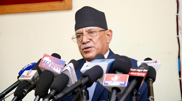 कम्युनिष्ट किताब पढेर मात्रै जनयुद्ध सुरु भएको होइन : प्रचण्ड