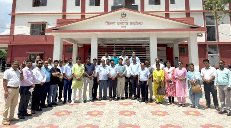 पूर्ण छात्रवृत्ति र क्रमशः गैरानाफामूलक भन्ने शब्द विधेयकबाट हटाउन निजी विद्यालयको माग